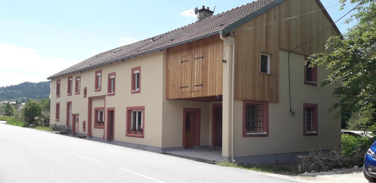 Au Val Des Meuris Bed & Breakfast Taintrux Exterior photo